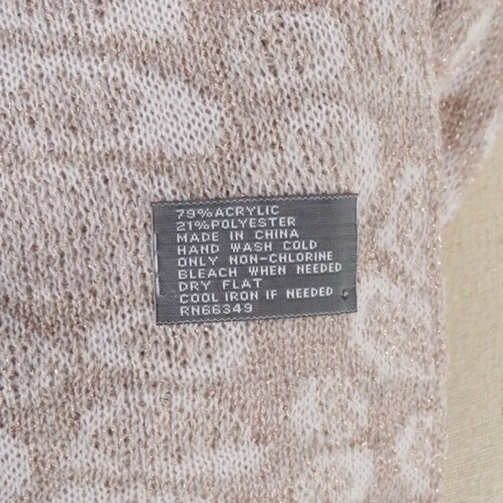 V Fraas Soft Knit Blanket Scarf with Metallic‎ Threads